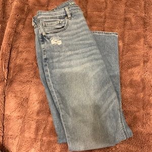 American Eagle Mom Jean